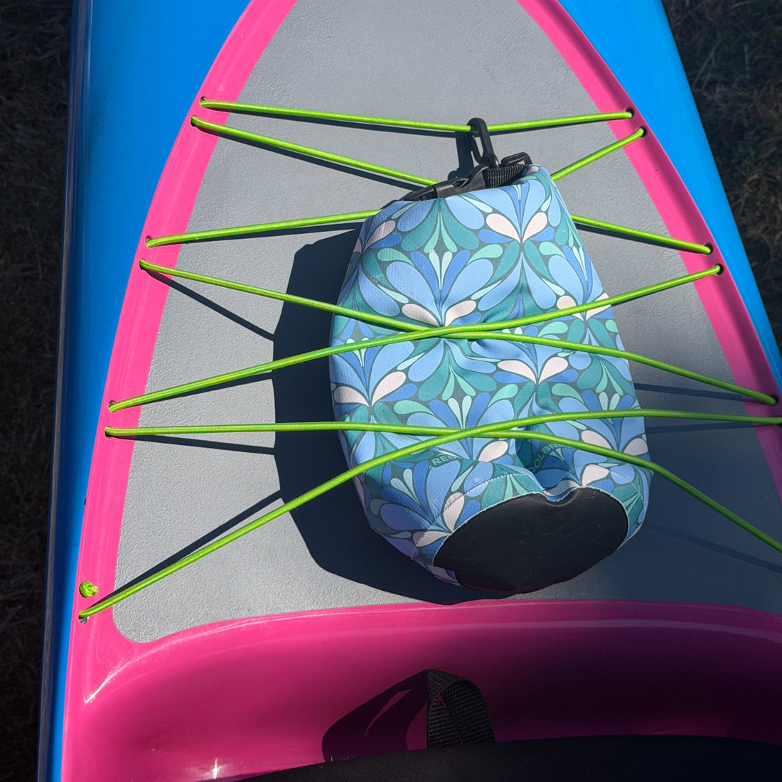 What an Outrigger Paddler Clips In for a Downwind Run